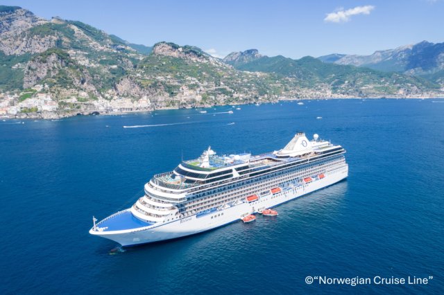 外航クルーズ船「リビエラ」が小名浜港に寄港!間近で見れる一般開放!!キッチンカーも!