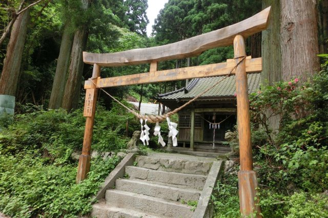 月山神社