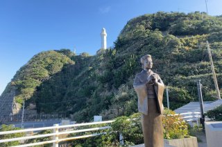 美空ひばり像(2024年10月設置)