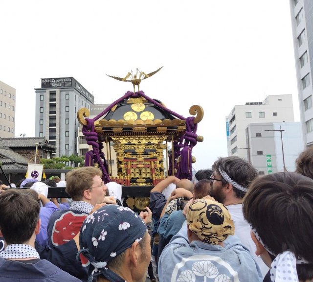 旅人から街人へ ― 商店街に泊まる例大祭神輿の担ぎ手体験《要事前申込》