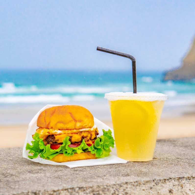 【応募写真の例】ハワイを連想させる食や風景
